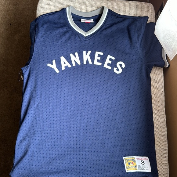 Mitchell and Nesss Yankees Jersey - Picture 2 of 3